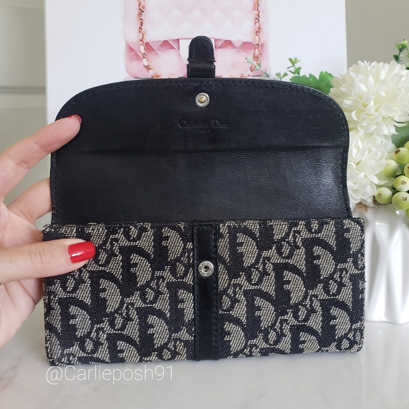 **SOLD** Authentic Pre-owned Vintage Dior Diorissimo Flap Wallet - Picture 6 of 15